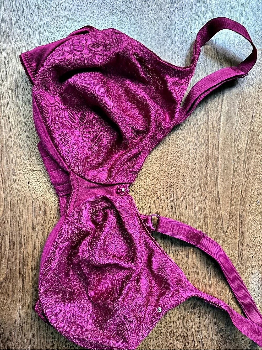 Vintage 1980-1990s Vanity Fair Style 7535 Floral Lace Bra in Pink Size 36C